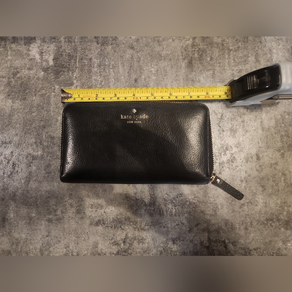 Kate Spade Wallet - Picture 4 of 9